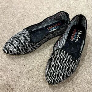 Skechers Black and White Patterned Flats